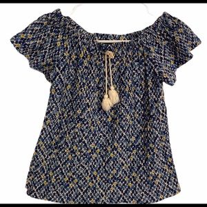 super cute off the shoulder floral top!!